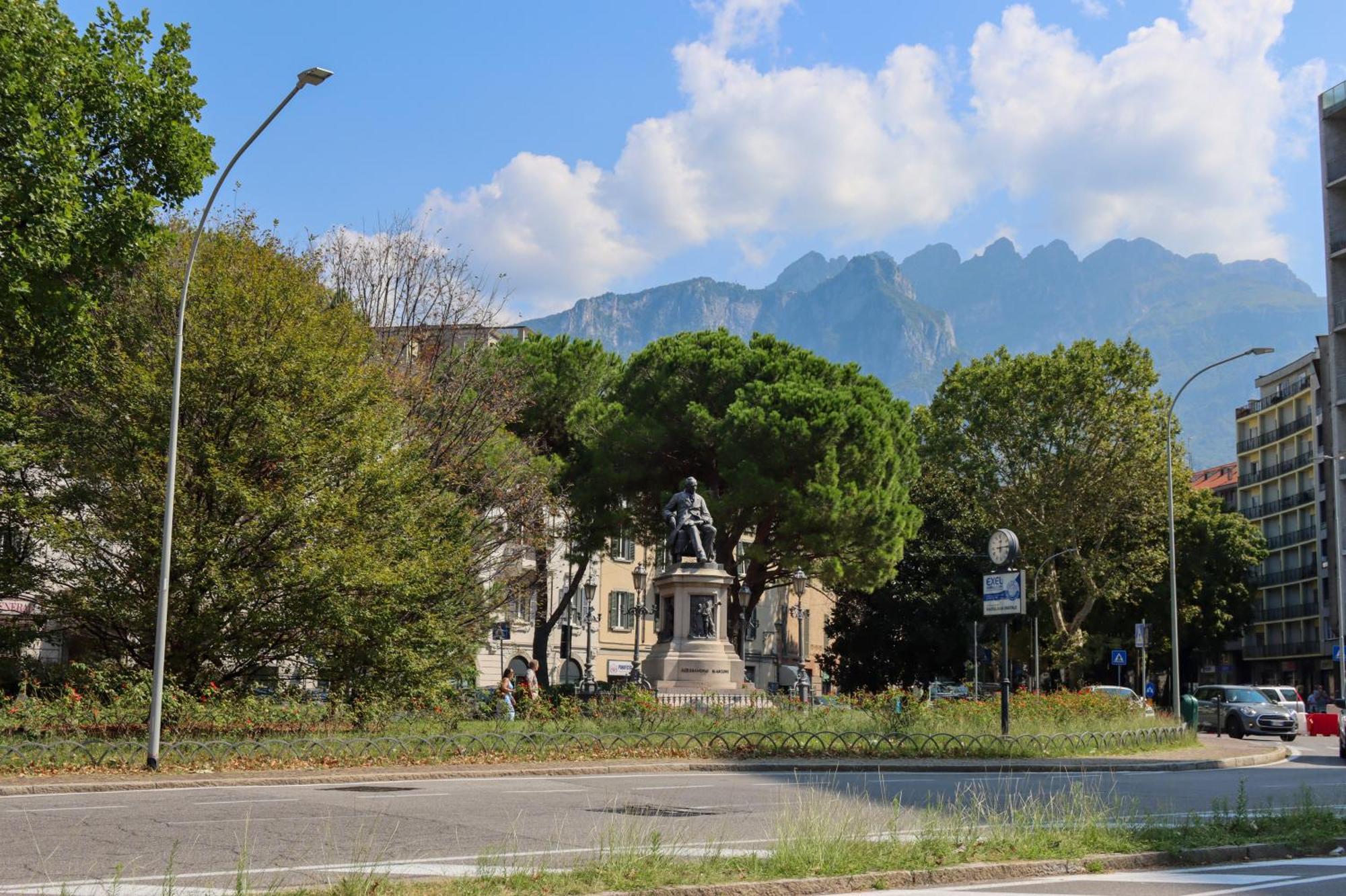 Casa Ardo Wifi & Free Parking In Lecco Center Daire Dış mekan fotoğraf